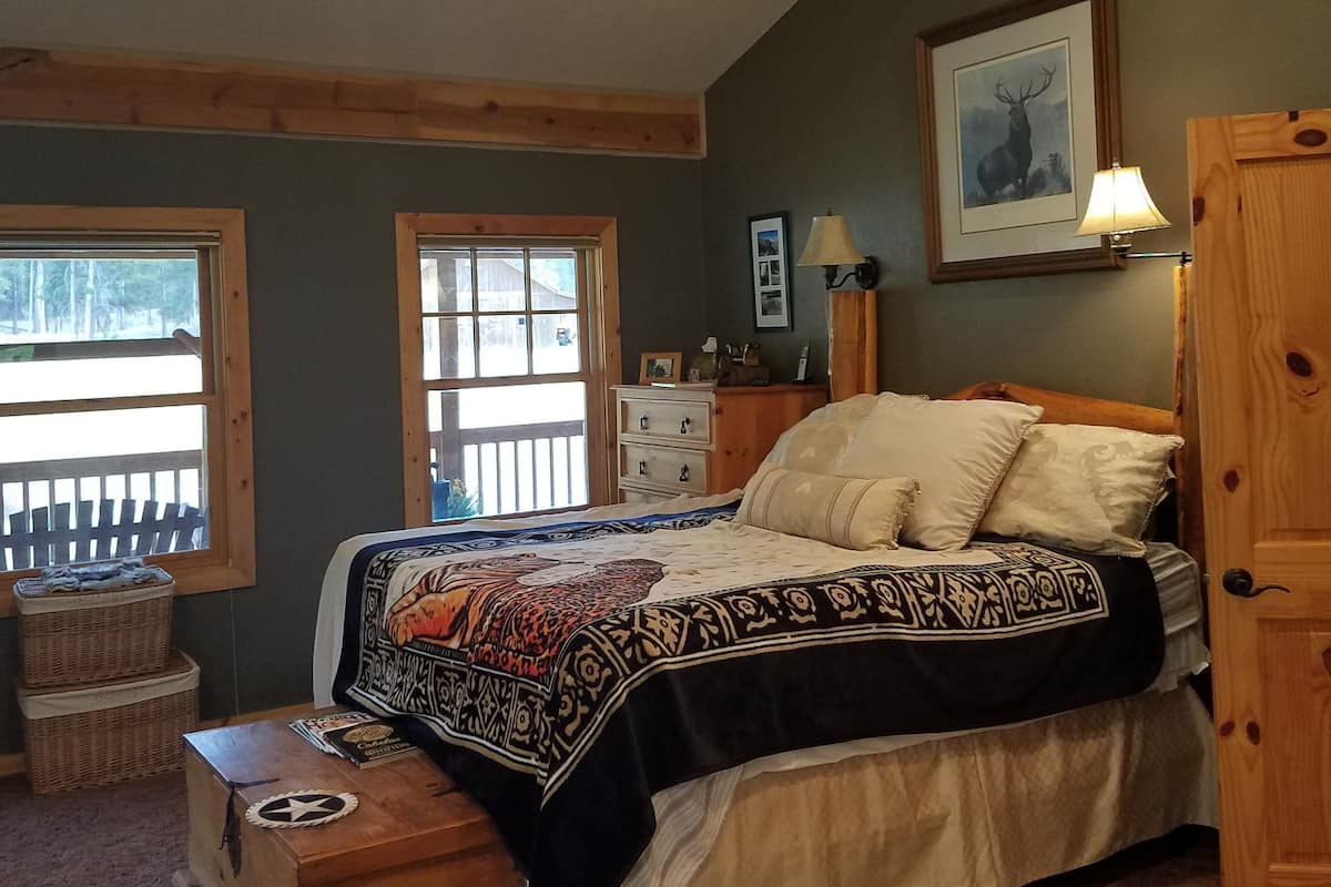 Soundproofing, iron/ironing board, bed sheets, wheelchair access