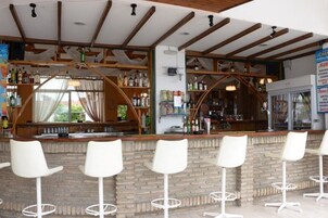 Bar (en el alojamiento)