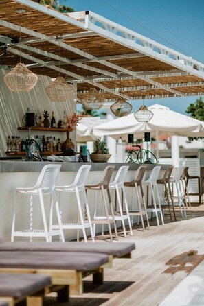 Bar (in der Unterkunft)