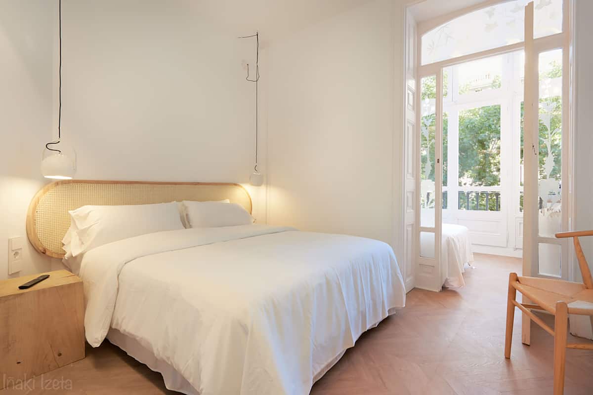 Gallery Triple Room | Egyptian cotton sheets, premium bedding, down duvets, memory-foam beds