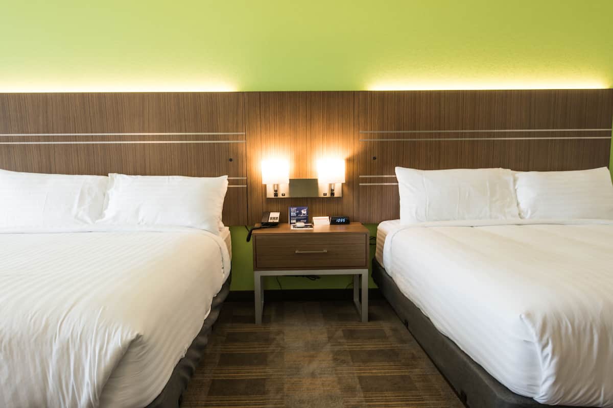 In-room safe, desk, laptop workspace, free WiFi