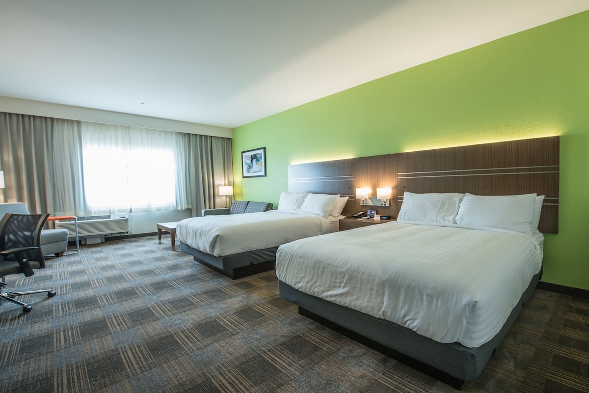 In-room safe, desk, laptop workspace, free WiFi