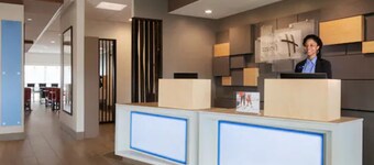 Holiday Inn Express and Suites-Cincinnati NE - Red Bank Road by IHG