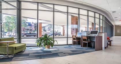 Holiday Inn Express and Suites-Platteville by IHG