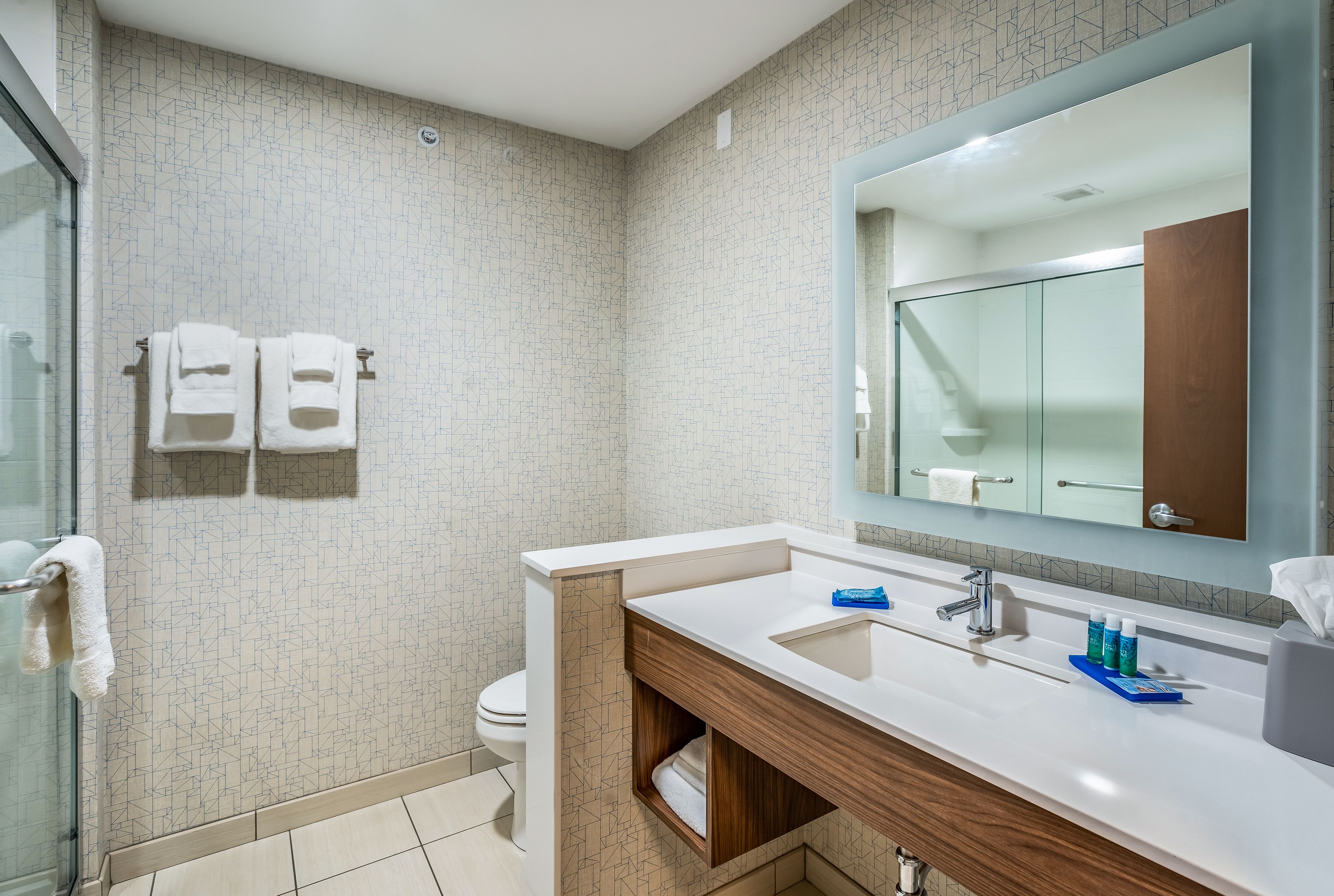 in-room safe, desk, laptop workspace, blackout curtains