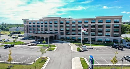 Holiday Inn Express and Suites-Elizabethtown North by IHG