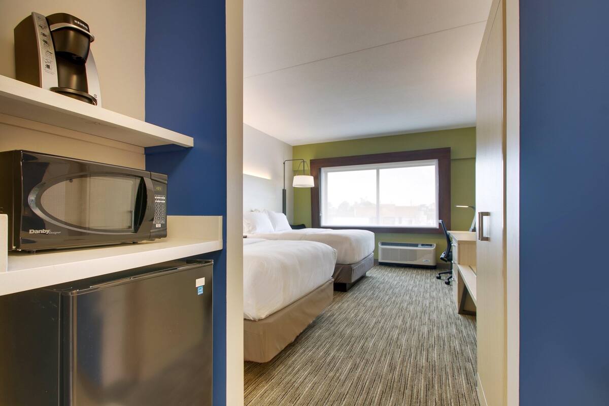 In-room safe, desk, blackout drapes, soundproofing