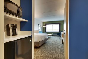 Suite, 1 King Bed | In-room safe, desk, blackout drapes, soundproofing - Holiday Inn Express and Suites-Elizabethtown North by IHG (Elizabethtown)