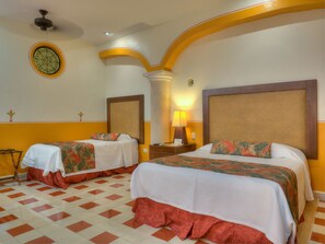 El Cardenal | Iron/ironing board, free WiFi, bed sheets - Hotel Luz en Yucatan (Mérida)