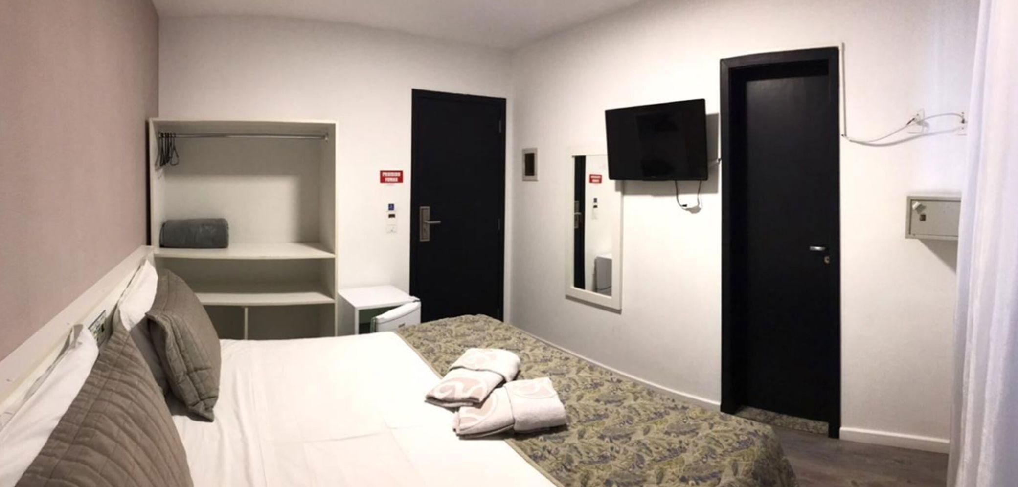 Minibar, desk, blackout curtains, free WiFi