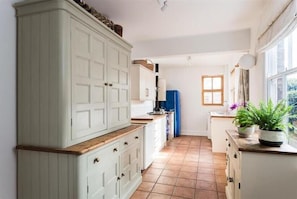 Townhome, 3 Bedrooms | Private kitchen - 13 Claremont Terrace (York)