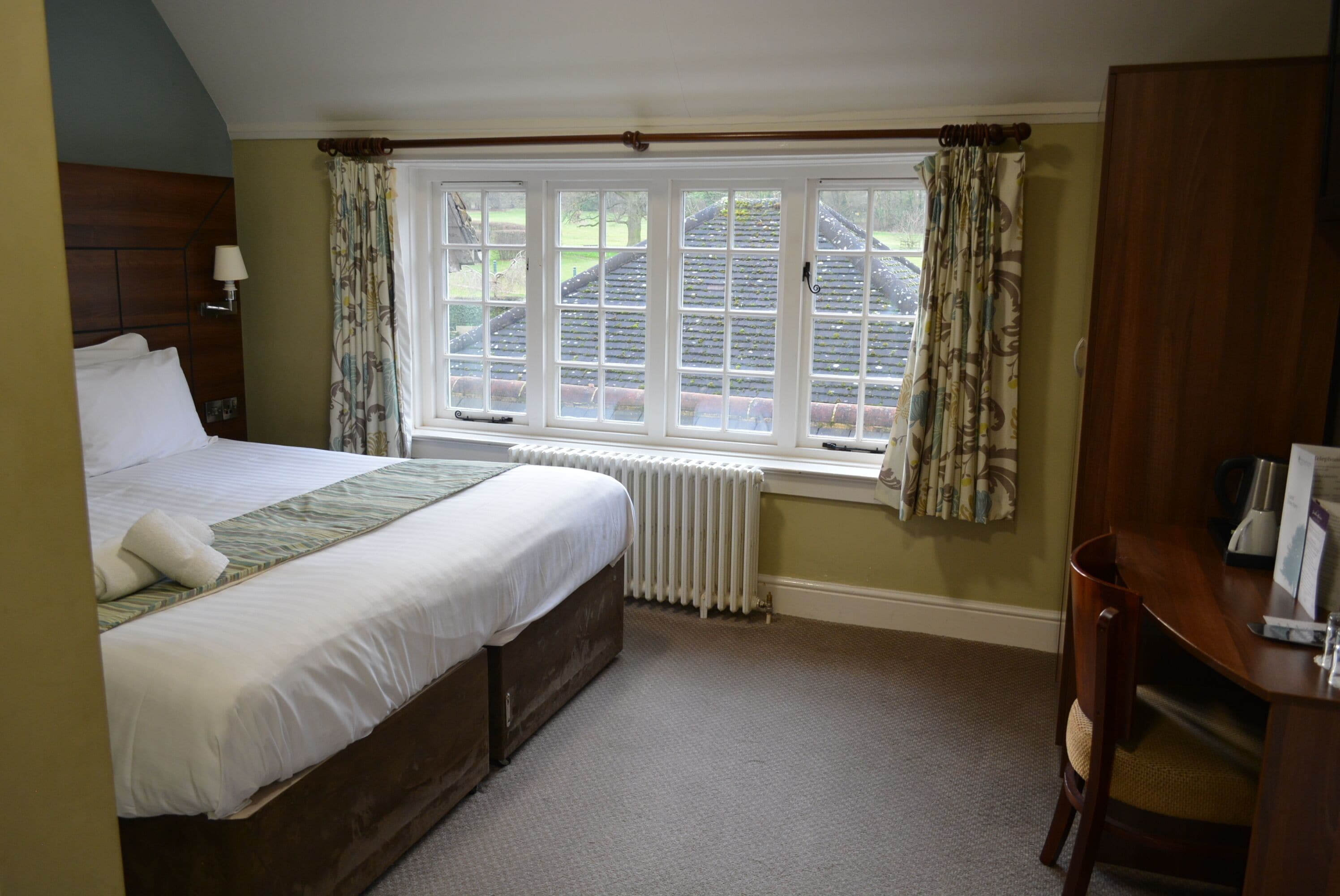 executive quadruple room | individually decorated, individually furnished, desk, blackout curtains