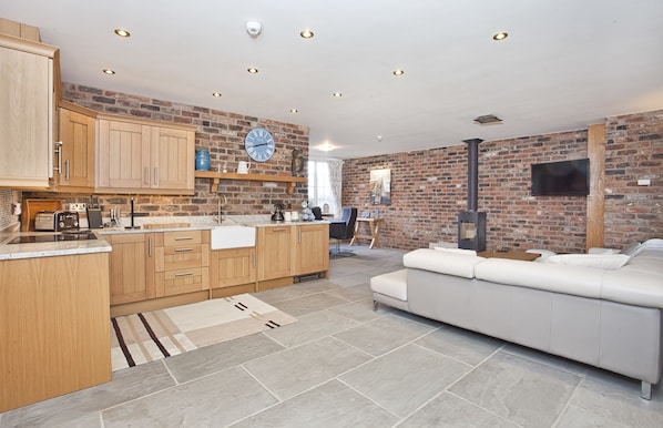 Cottage, 3 slaapkamers (3 en suite bathrooms) | Privékeuken | Een koelkast, een microgolfoven, een oven, een vaatwasser