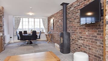 Cottage, 3 Bedrooms (3 en suite bathrooms) | Living room
