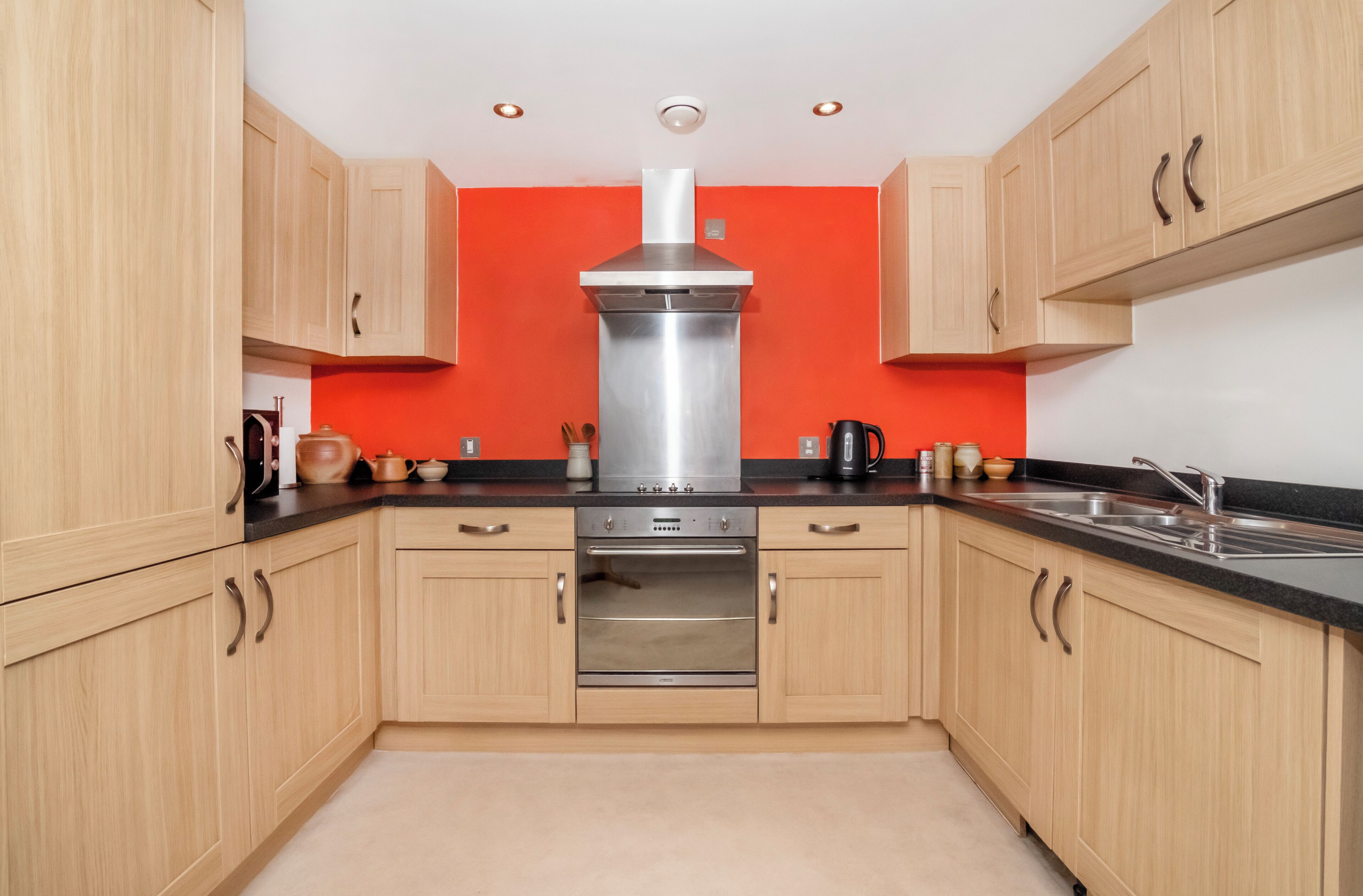 Apartment, 2 Bedrooms, River View | Private kitchen | Fridge, microwave, oven, stovetop