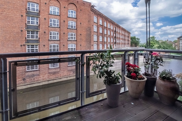 Apartment, 2 Bedrooms, River View | Terrace/patio