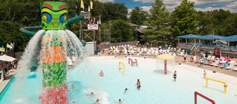 鄉村地度假村 - Zoom Flume 水上樂園之家