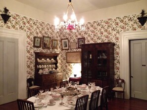 Dining - Stone House Musical B&B (Natchez)