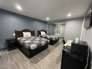 Room, 2 Double Beds | Desk, free WiFi - Cornett Motel (Los Angeles)