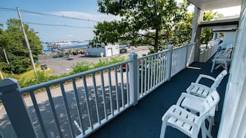 Suite, 2 Doppelbetten, Nichtraucher | Aussenbereich