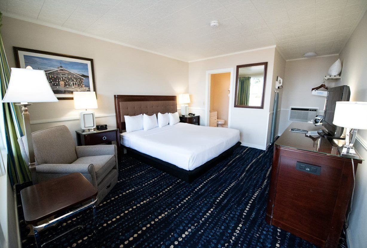 In-room safe, iron/ironing board, free WiFi, bed sheets
