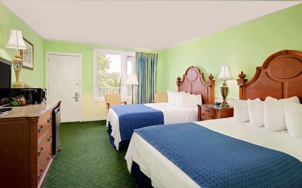 In-room safe, iron/ironing board, free WiFi, bed sheets