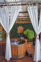 Bañera de hidromasaje interior