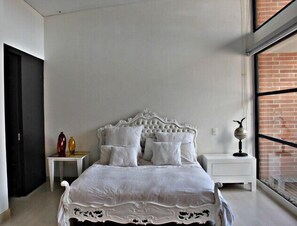 Deluxe Apartment, 1 Bedroom | 1 bedroom, iron/ironing board, free WiFi