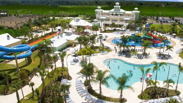 Outdoor pool - 5 Star Villas at Encore Resort (Kissimmee)