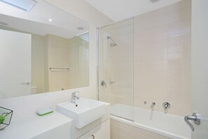 Executive Studio, 1 Bedroom | Bathroom | Separate bathtub and shower, deep-soaking bathtub, free toiletries - Astra Apartments Glen Waverley at VIQI (Glen Waverley)