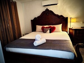 Individually decorated, individually furnished, desk, laptop workspace - Segovia Studio Units (Carolina)
