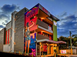 Property grounds - Breeze Lodge - Hostel (Kangaroo Point)