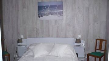 3 Schlafzimmer, Zimmersafe, Schreibtisch, Bügeleisen/Bügelbrett