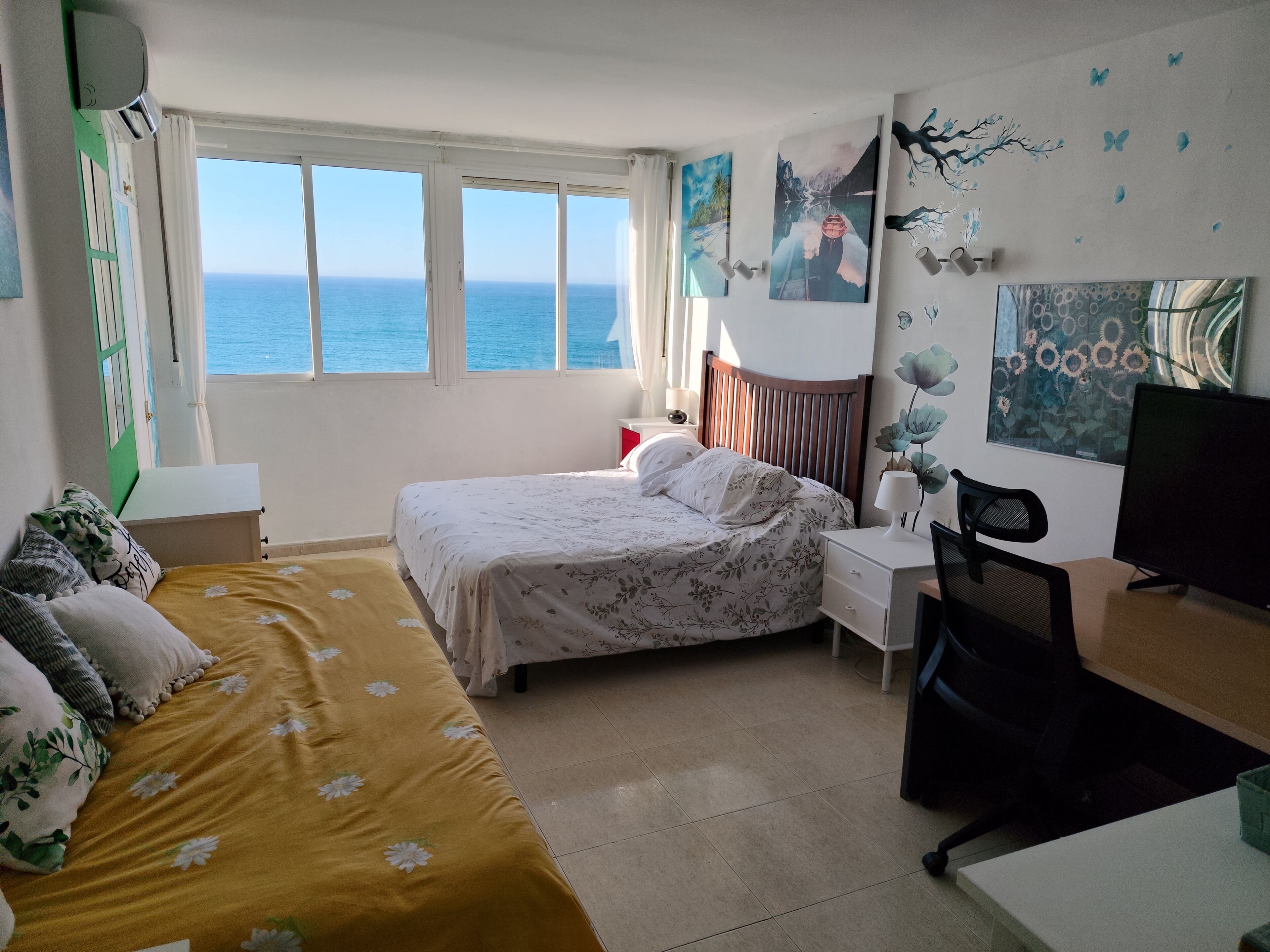 2 Schlafzimmer, Schreibtisch, schallisolierte Zimmer