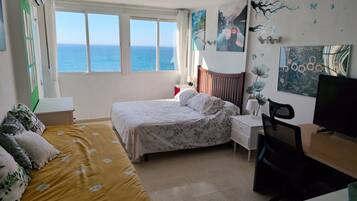 2 Schlafzimmer, Schreibtisch, schallisolierte Zimmer