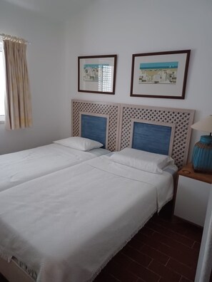 4 bedrooms, in-room safe, iron/ironing board, free WiFi