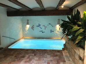 Piscine couverte, piscine extérieure