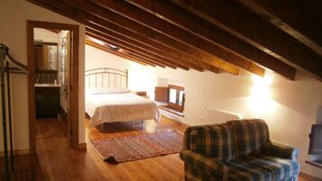 3 Schlafzimmer, Bügeleisen/Bügelbrett, Reisekinderbett, Bettwäsche