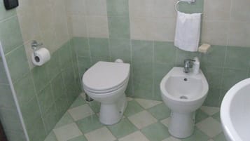 Doccia, asciugacapelli, asciugamani