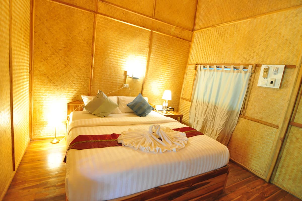 Raft Room | Rollaway beds