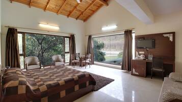 Presidential Suite | Premium bedding, minibar, in-room safe, desk