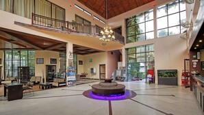 Lobby - Wood castle Spa & Resort (Ramnagar)