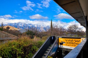 Lobby - The Black Sheep Backpackers (Queenstown)