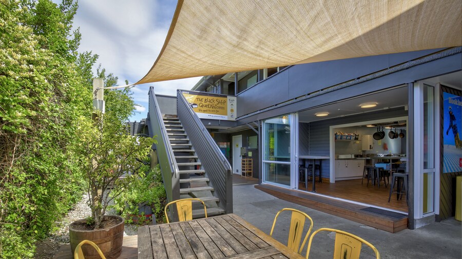 The Black Sheep Backpackers