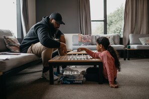 Game room - The Black Sheep Backpackers (Queenstown)
