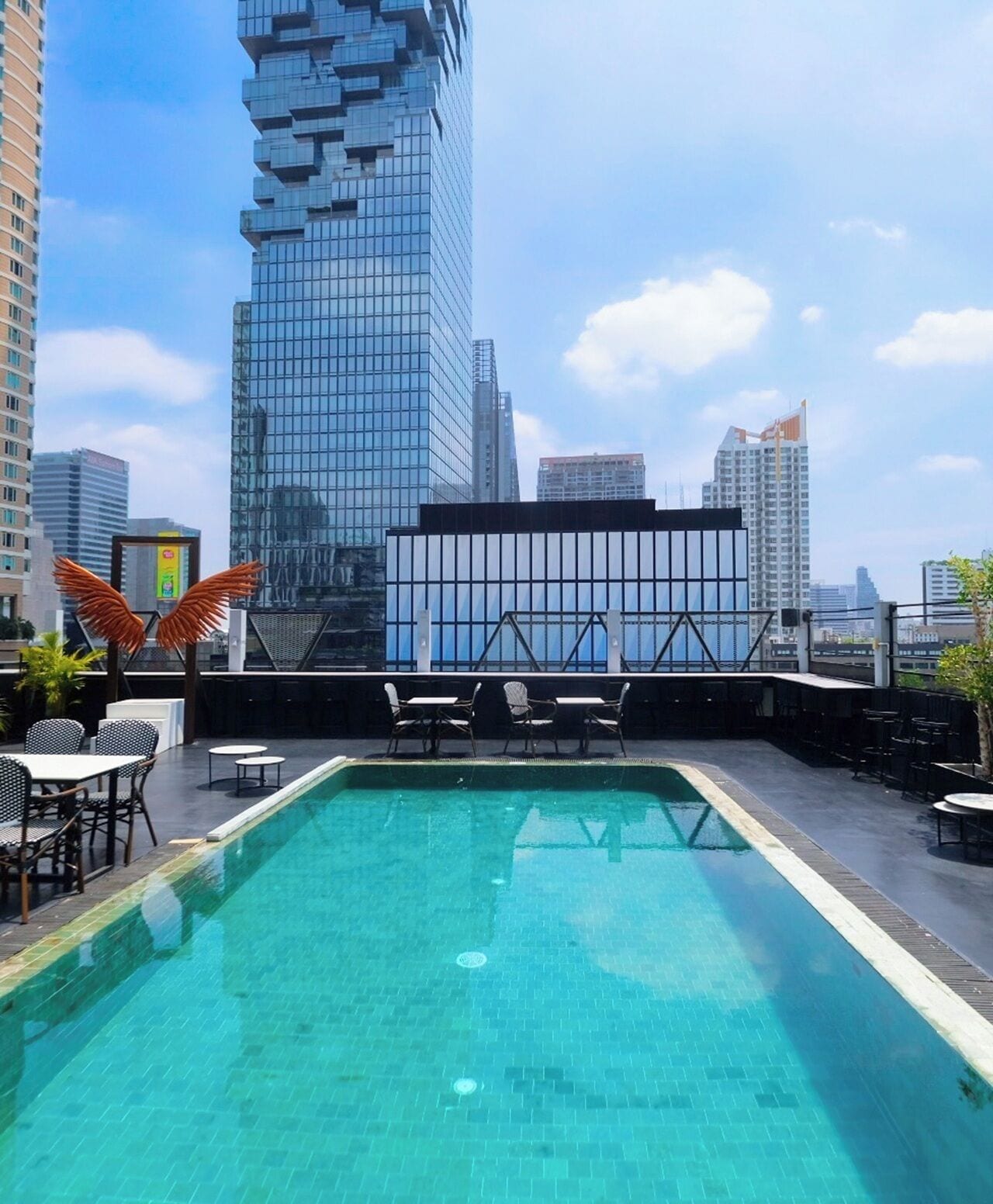 outdoor pool, pool loungers