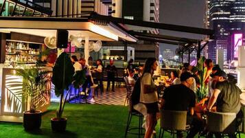 Bar (en la propiedad)