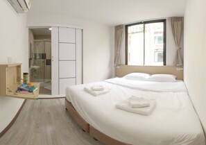 Economy Twin Room, 1 King Bed | Soundproofing, free WiFi - Le Bonheur Poshtel - Hostel (Bangkok)
