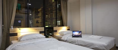 Twin Room | Phòng cách âm, truy cập Internet không dây miễn phí 