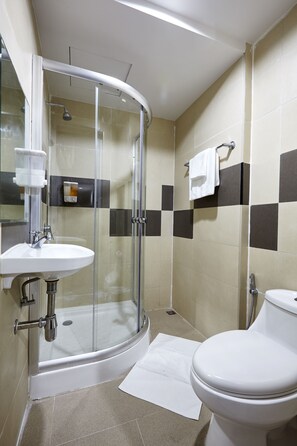 免費盥洗用品、吹風機、毛巾、肥皂